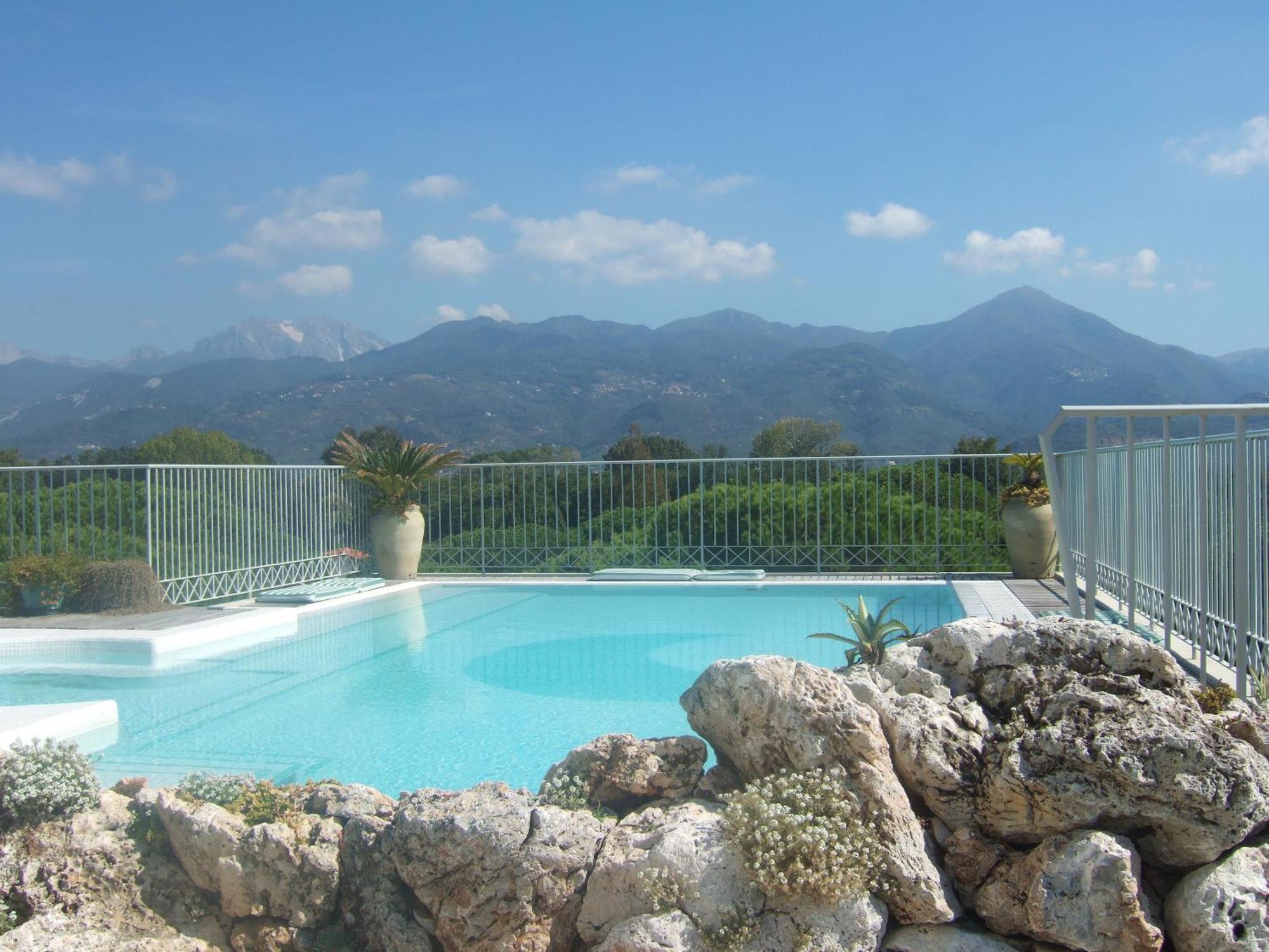 Verdeluna Aparthotel Marina di Pietrasanta Exterior photo